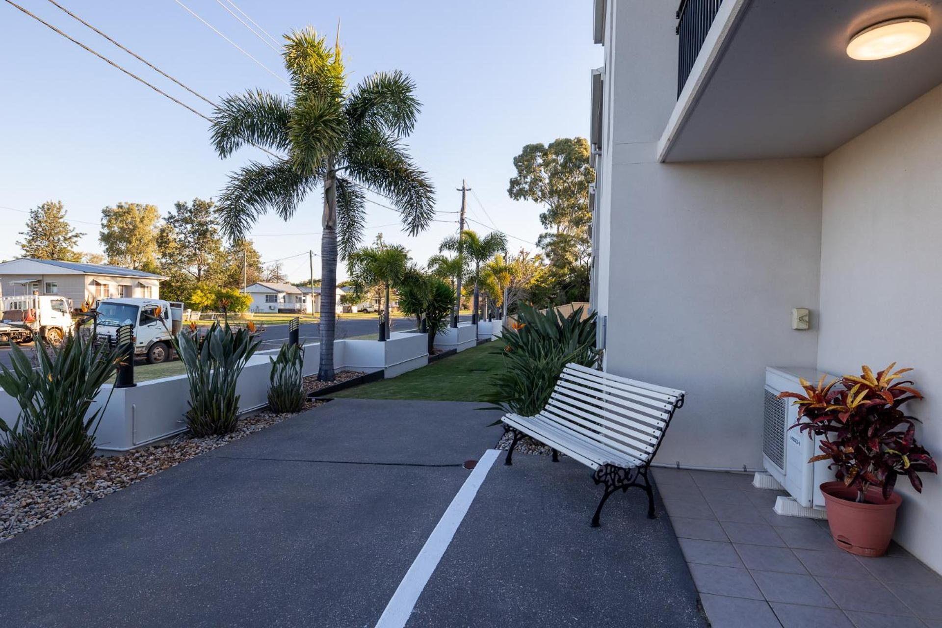 Dalby Fairway Motor Inn Bagian luar foto