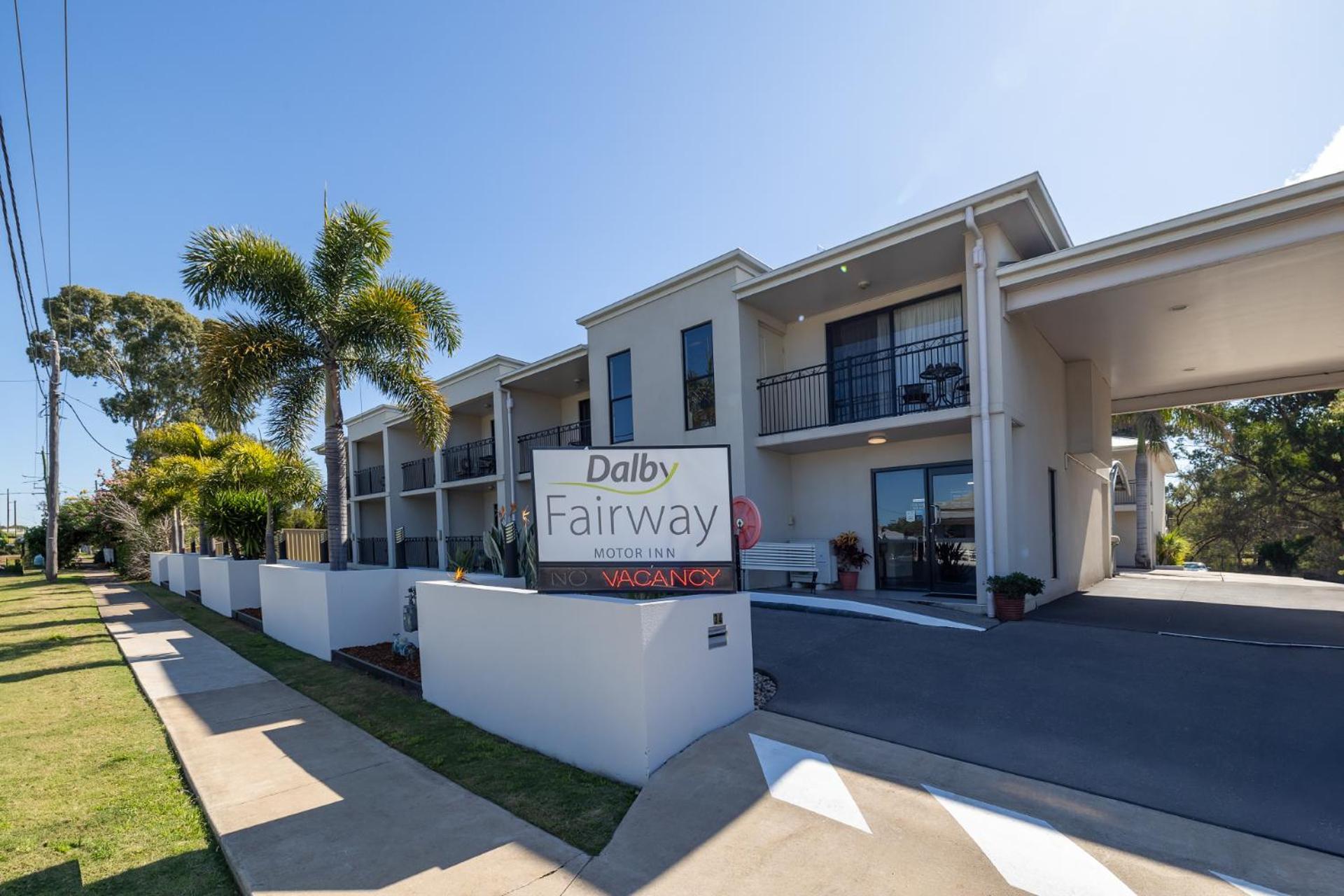Dalby Fairway Motor Inn Bagian luar foto